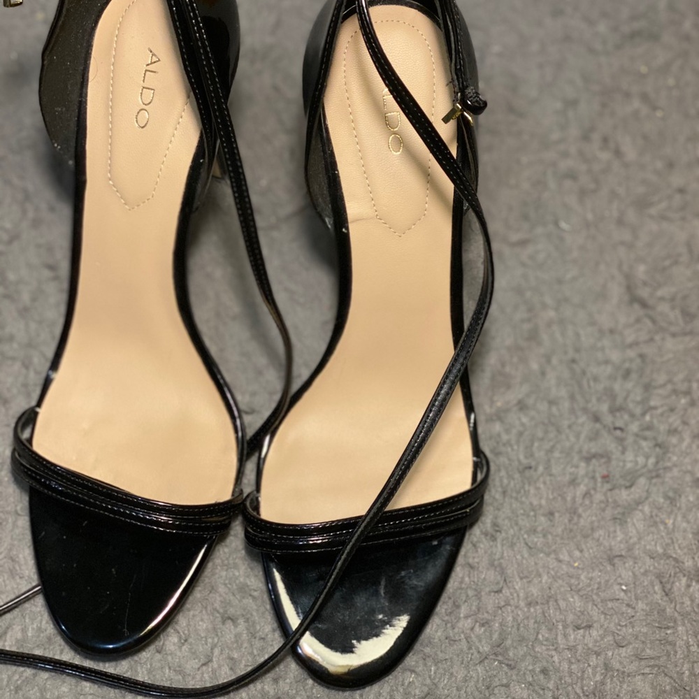 Shoe